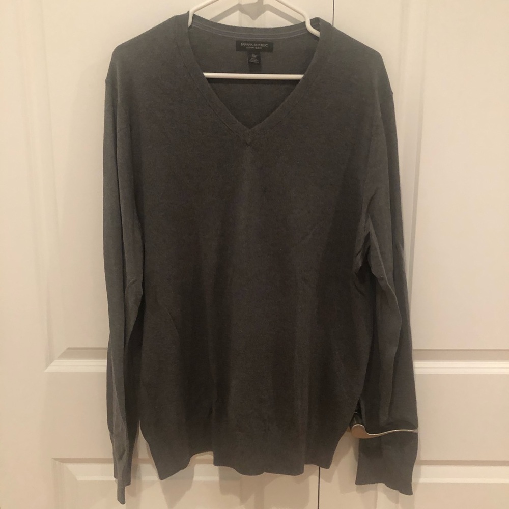 Banana Republic LuxuryBlend Gray V-Neck Sweater XL